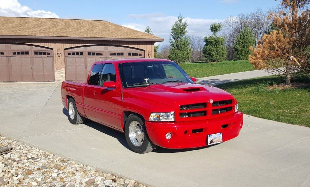 Fully customized 1995 Dodge Ram 1500 SLT Sport custom