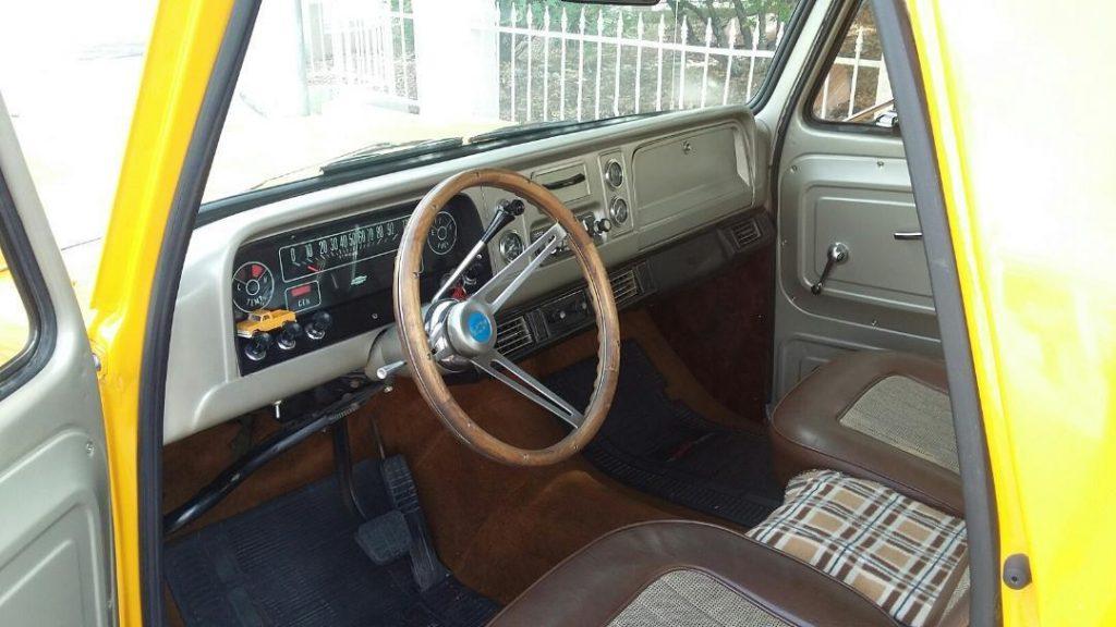Restored 1965 Chevrolet C 10 Stepside shortbed custom