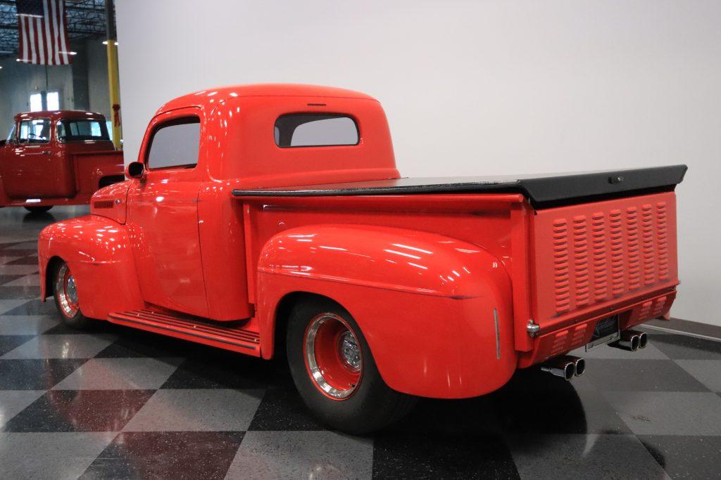 fuel injected 1950 Ford F 100 custom pickup