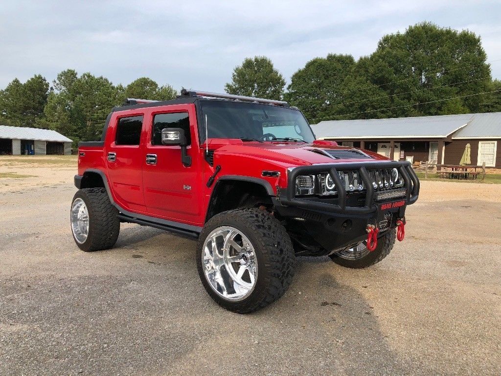 Very well maintained 2005 Hummer H2 SUT custom truck