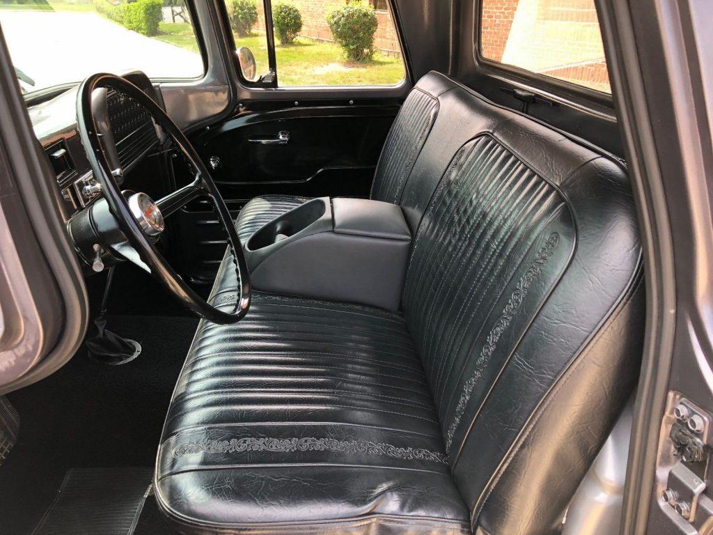 upgraded 1960 Chevrolet Pickups Apache custom