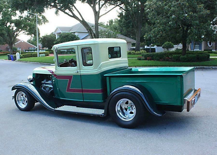 fast and smooth 1933 Ford Pickup custom