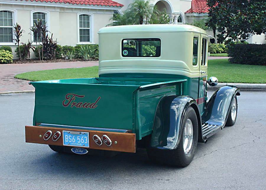 fast and smooth 1933 Ford Pickup custom
