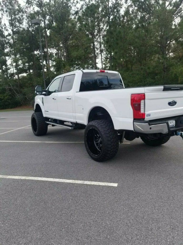 immaculate 2017 Ford F 250 LARIAT custom