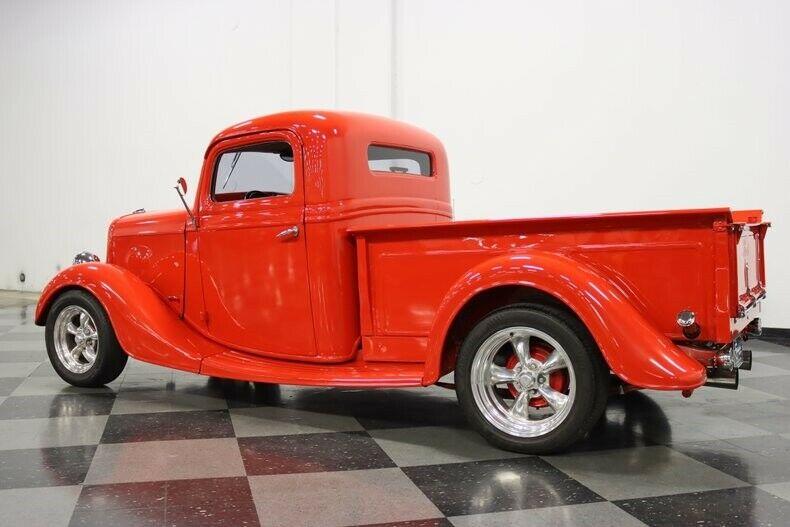 great paint 1935 Ford Pickup custom