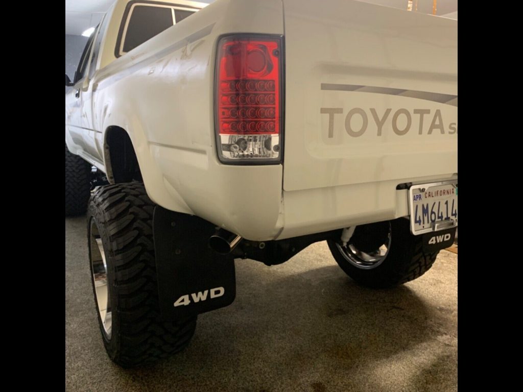 1992 Toyota Pickup custom [extremely clean]