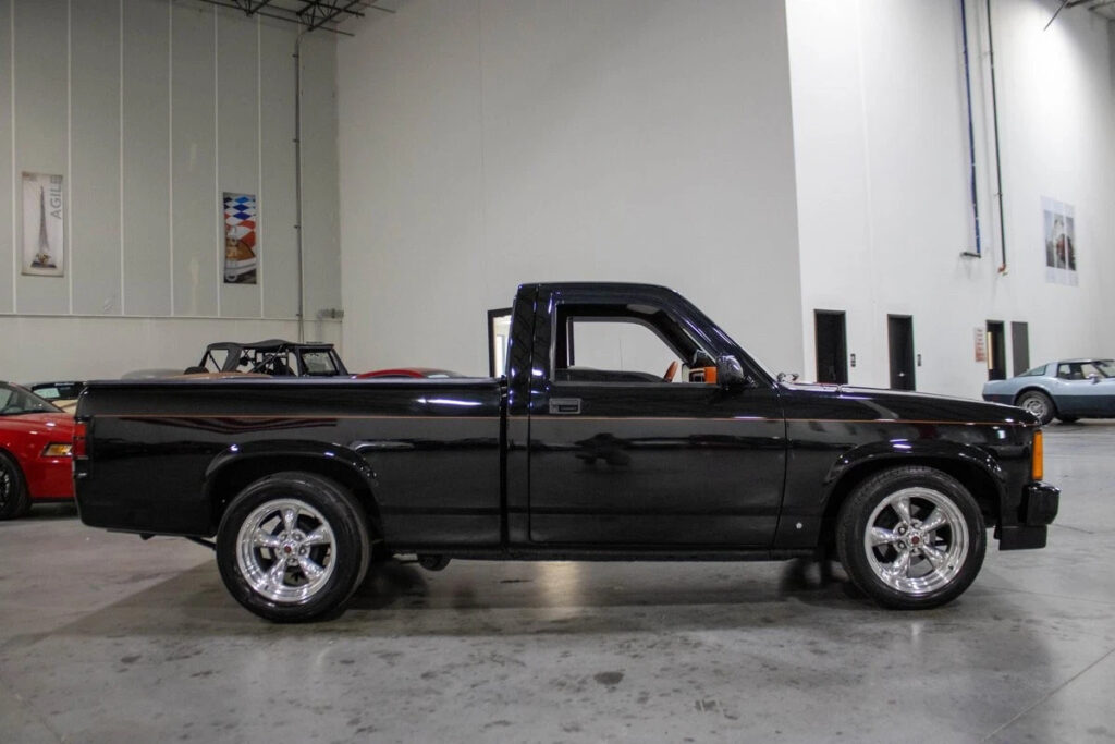 1987 Dodge Dakota